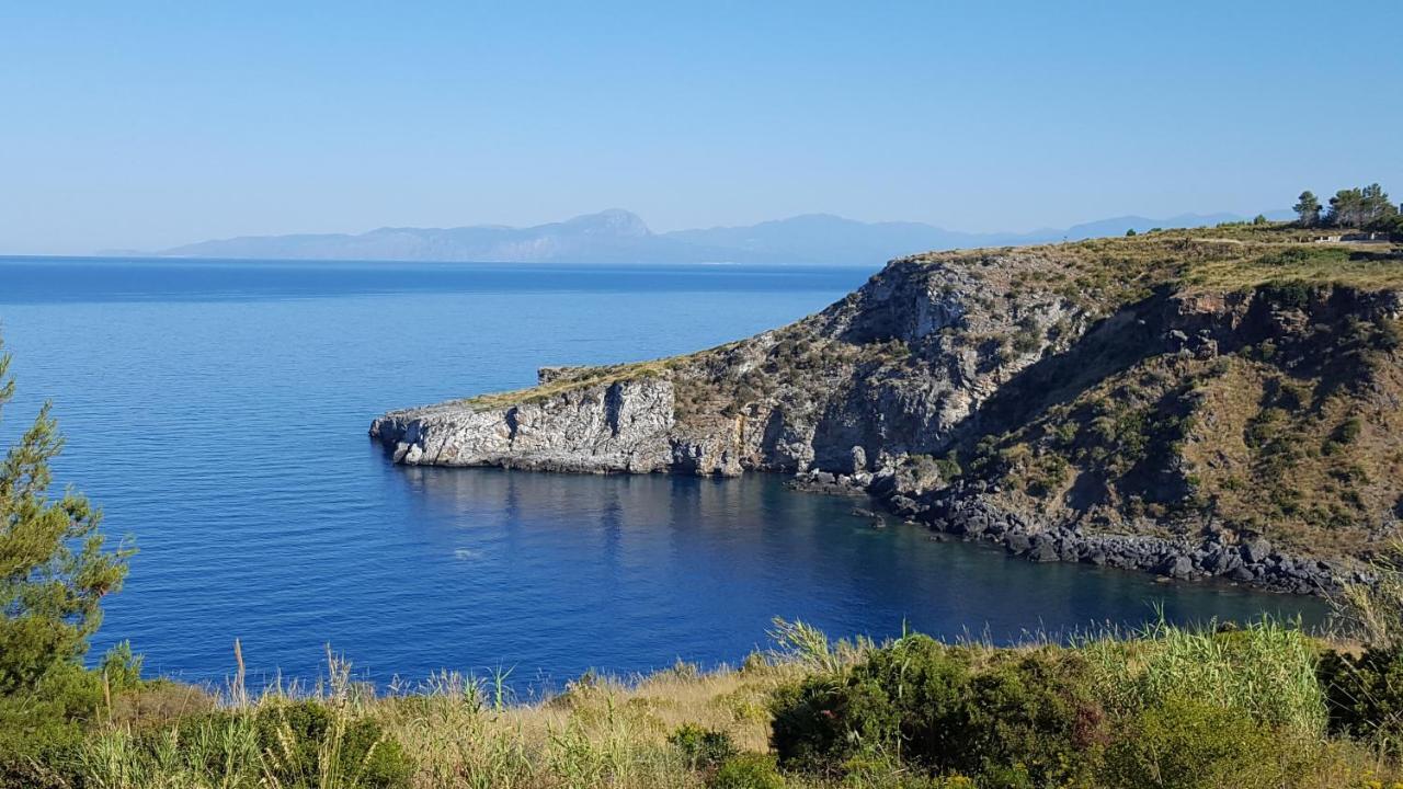 La Suite Del Faro Di Botis Valeria Scalea Dış mekan fotoğraf