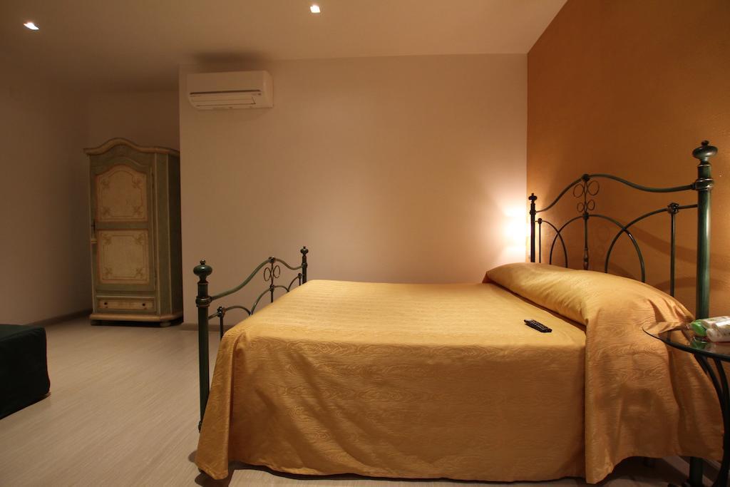 La Suite Del Faro Di Botis Valeria Scalea Oda fotoğraf
